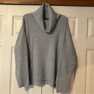 Banana Republic Gray Chunky Knit Turtleneck Sweater